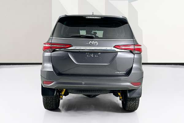 2020 Toyota FORTUNER CRUSADE GUN156R