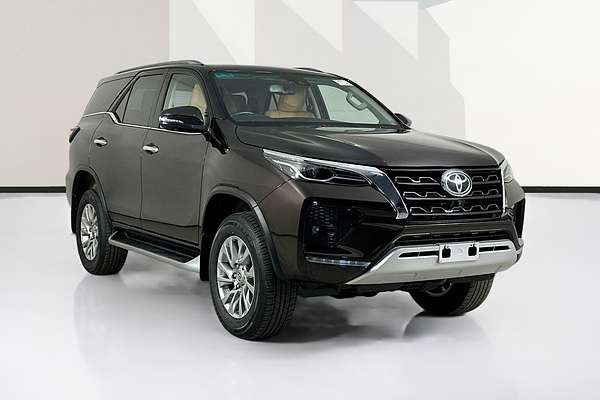 2024 Toyota FORTUNER CRUSADE GUN156R
