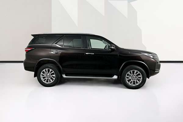 2024 Toyota FORTUNER CRUSADE GUN156R