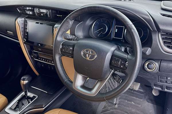 2024 Toyota FORTUNER CRUSADE GUN156R