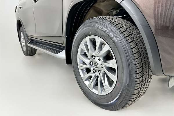 2024 Toyota FORTUNER CRUSADE GUN156R