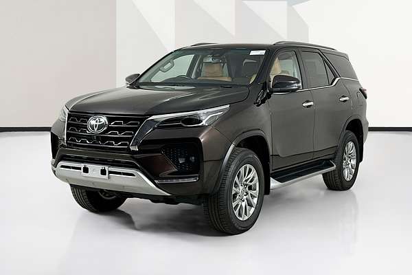 2024 Toyota FORTUNER CRUSADE GUN156R