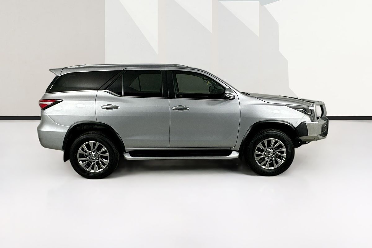 2021 Toyota FORTUNER CRUSADE GUN156R