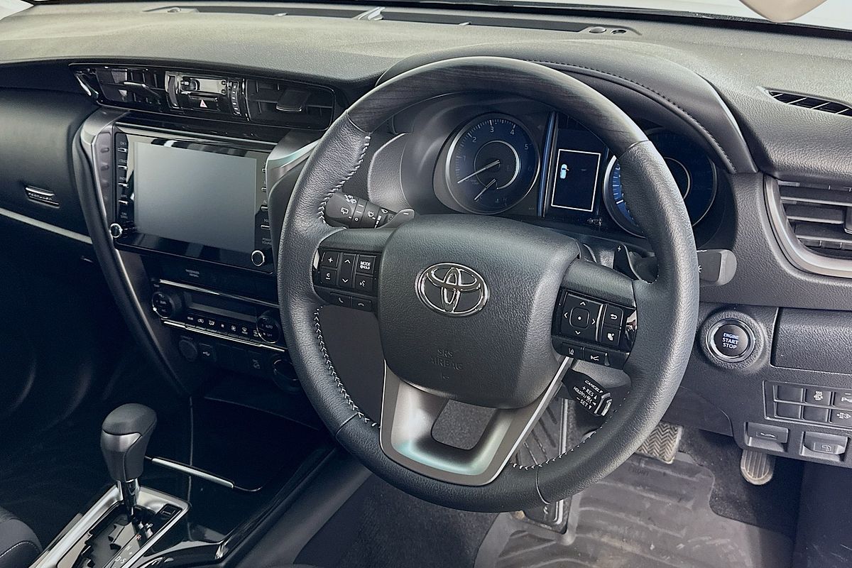 2025 Toyota FORTUNER GXL GUN156R