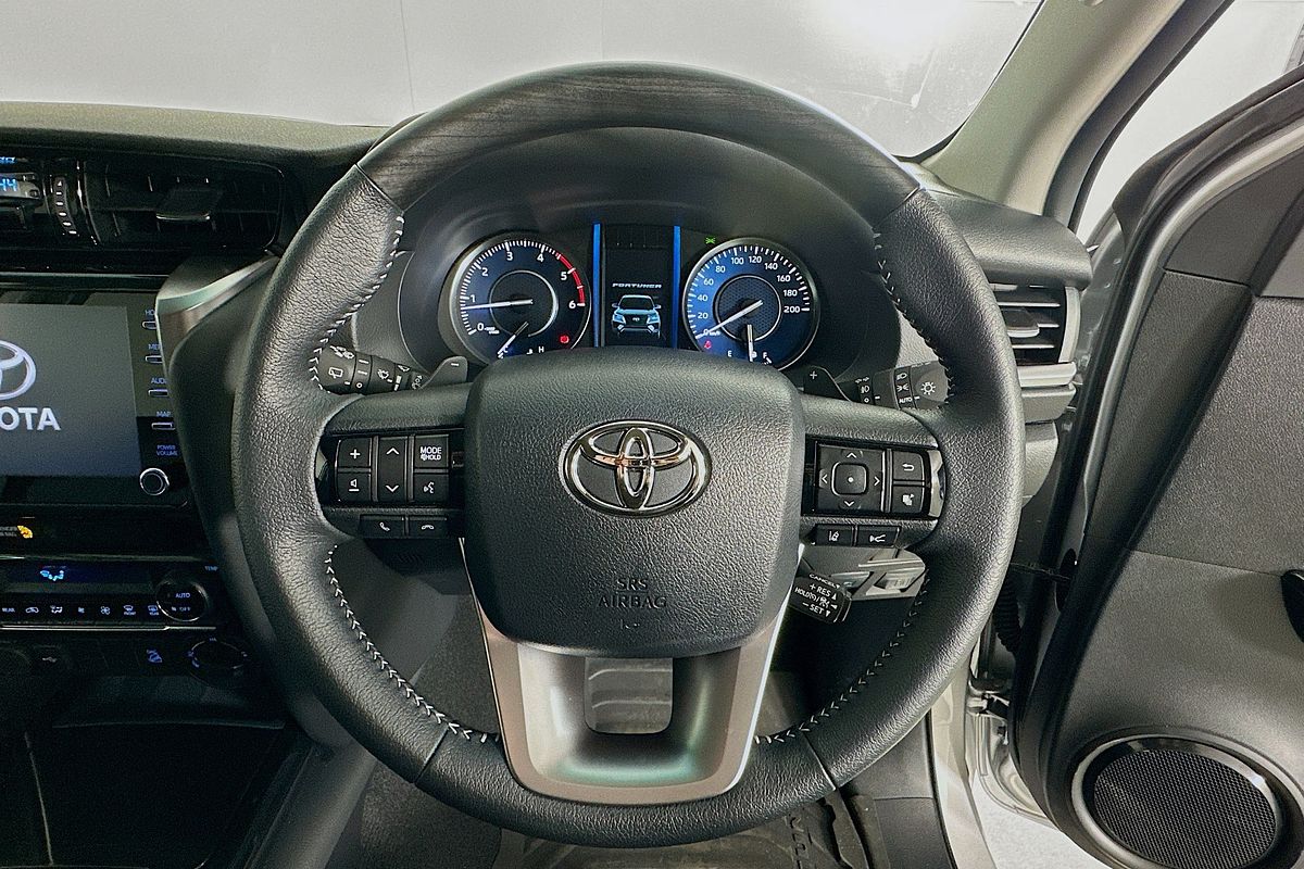 2025 Toyota FORTUNER GXL GUN156R