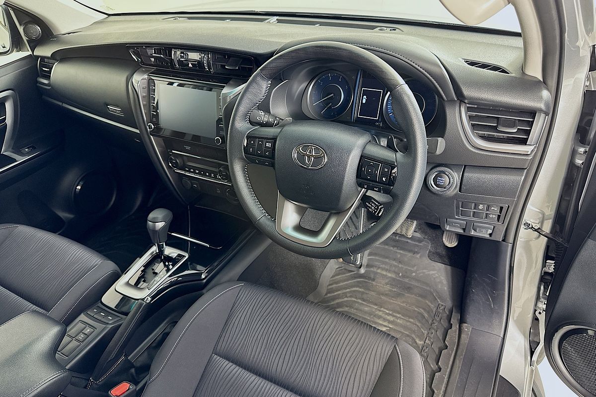 2025 Toyota FORTUNER GXL GUN156R