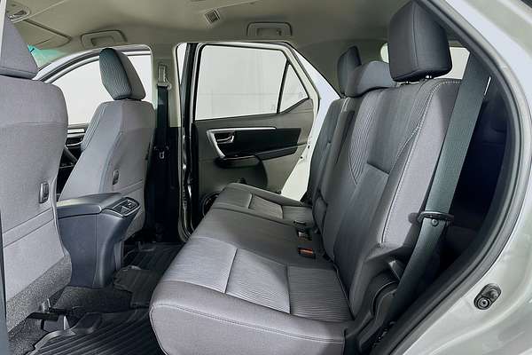 2025 Toyota FORTUNER GXL GUN156R