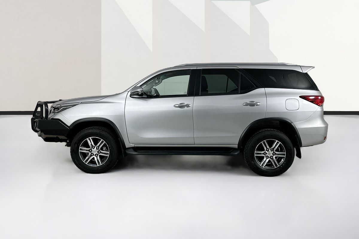 2025 Toyota FORTUNER GXL GUN156R
