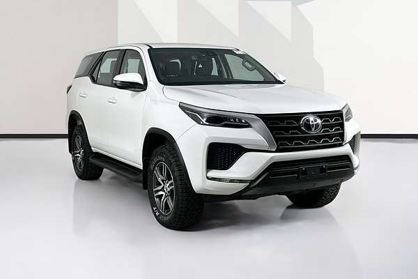 2022 Toyota FORTUNER GX GUN156R