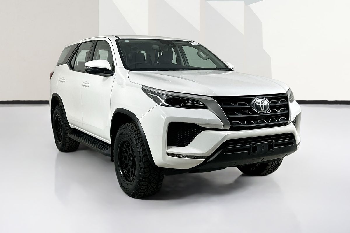 2022 Toyota FORTUNER GX GUN156R