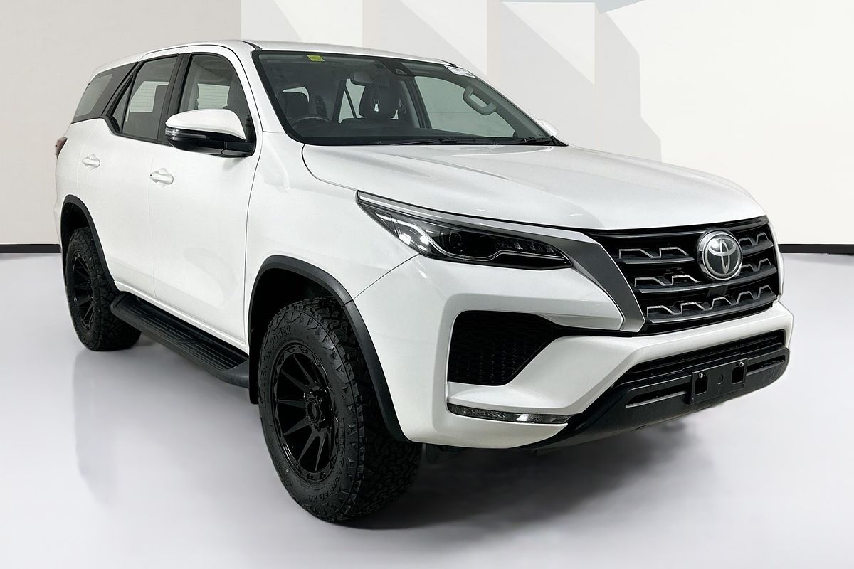 2022 Toyota FORTUNER GX GUN156R