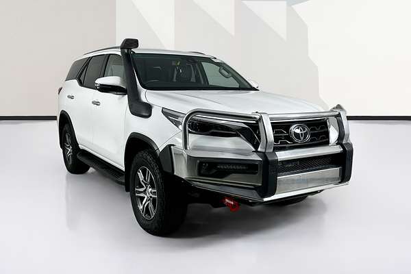 2022 Toyota FORTUNER GXL PREMIUM INTERIOR GUN156R