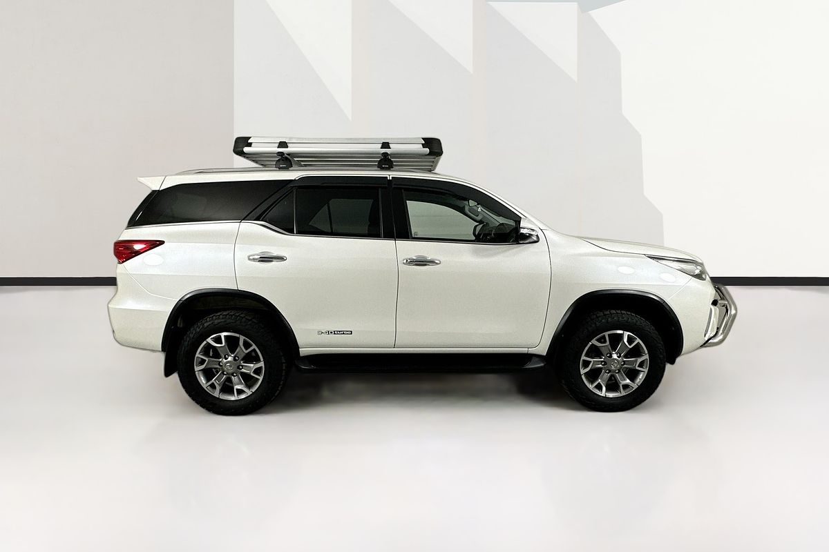 2017 Toyota FORTUNER CRUSADE GUN156R