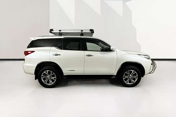 2017 Toyota FORTUNER CRUSADE GUN156R