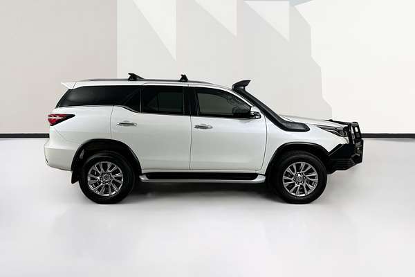 2022 Toyota FORTUNER CRUSADE GUN156R