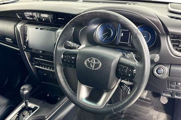 2020 Toyota FORTUNER CRUSADE GUN156R