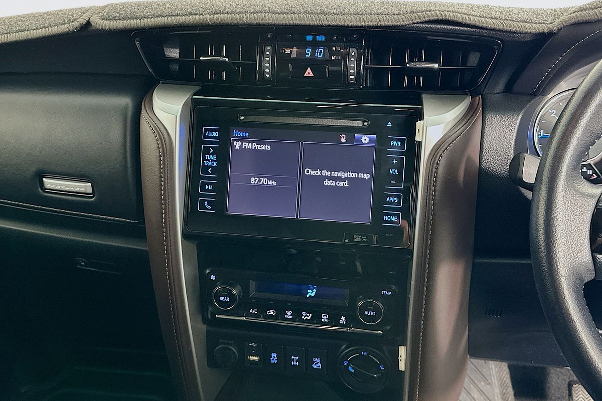 2017 Toyota FORTUNER CRUSADE GUN156R