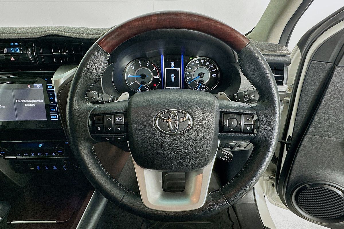 2017 Toyota FORTUNER CRUSADE GUN156R