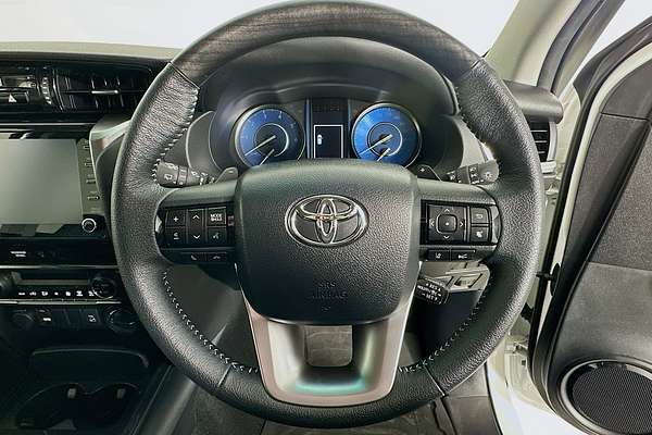 2022 Toyota FORTUNER GXL PREMIUM INTERIOR GUN156R