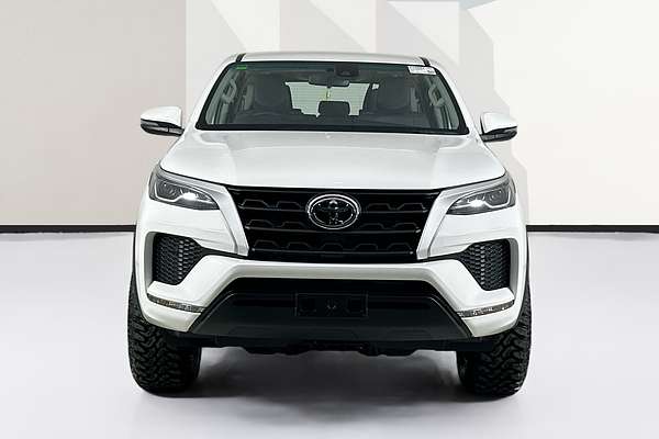 2024 Toyota FORTUNER GX GUN156R
