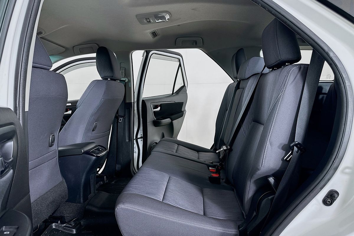 2023 Toyota FORTUNER GX GUN156R