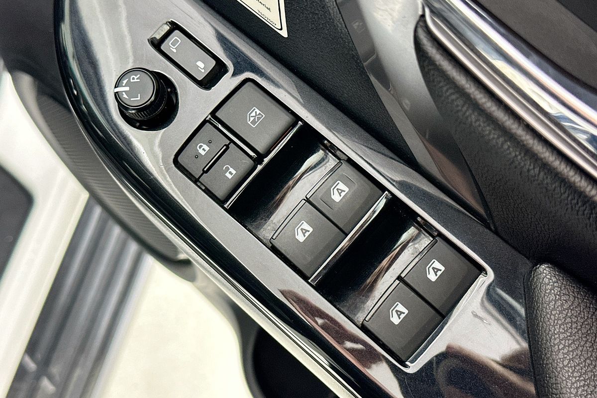 2020 Toyota FORTUNER CRUSADE GUN156R