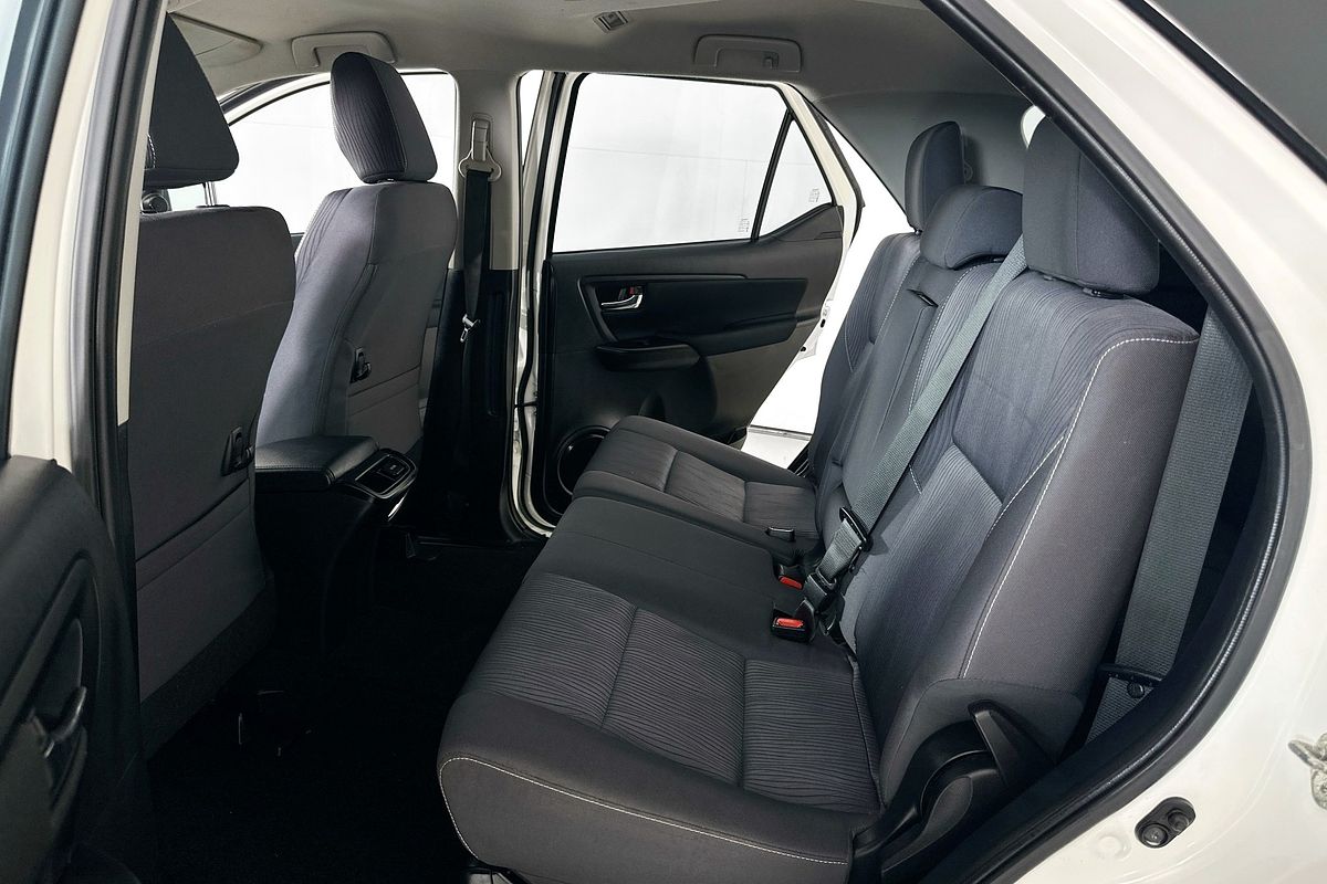 2021 Toyota FORTUNER GX GUN156R