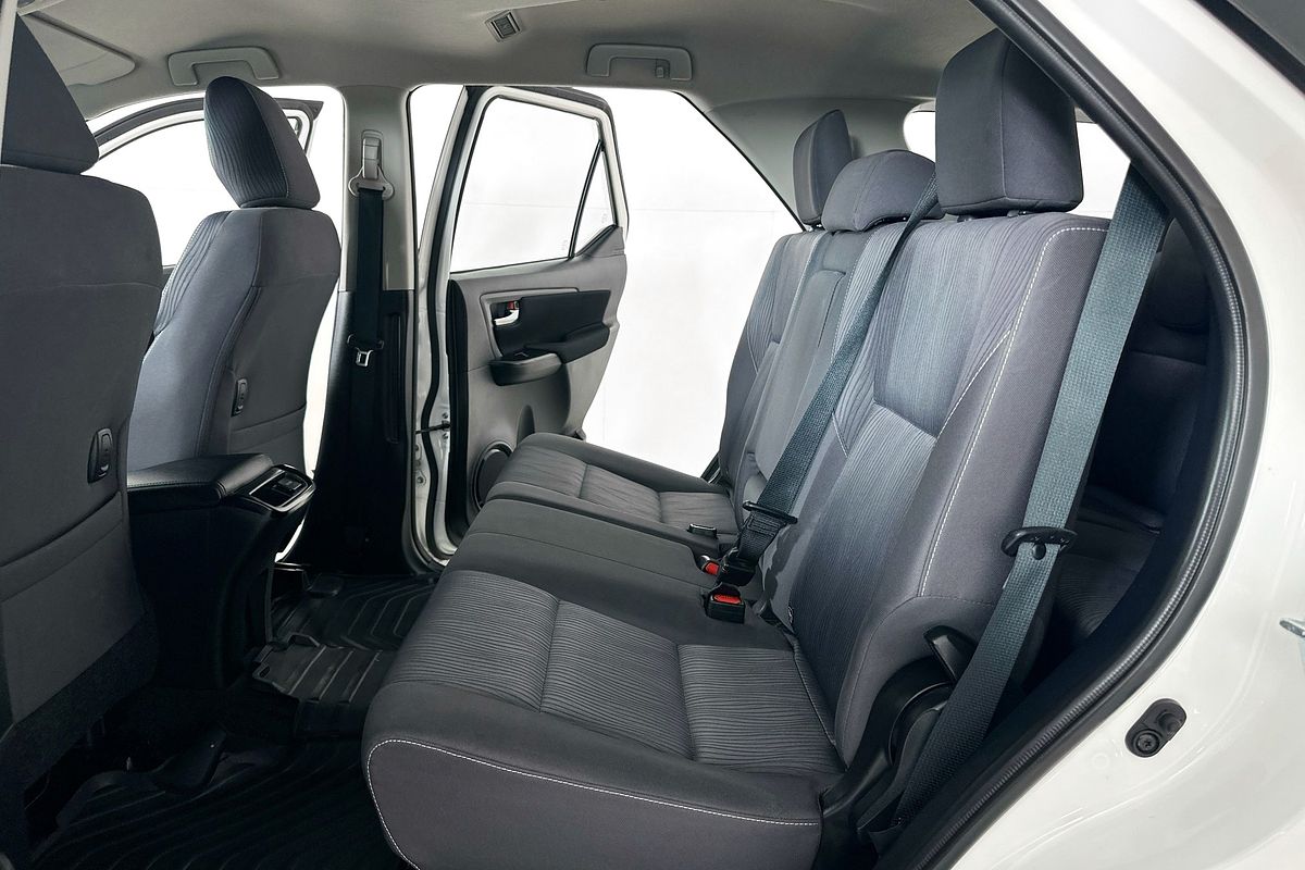 2024 Toyota FORTUNER GX GUN156R