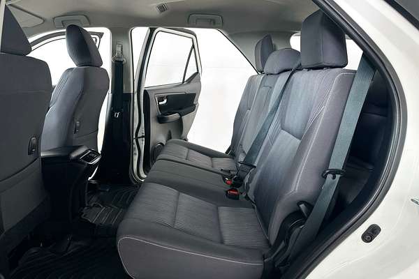 2024 Toyota FORTUNER GX GUN156R