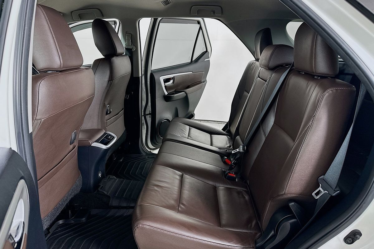 2017 Toyota FORTUNER CRUSADE GUN156R