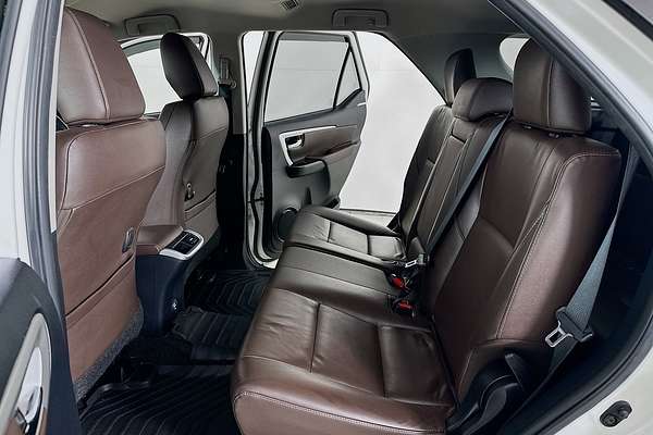 2017 Toyota FORTUNER CRUSADE GUN156R
