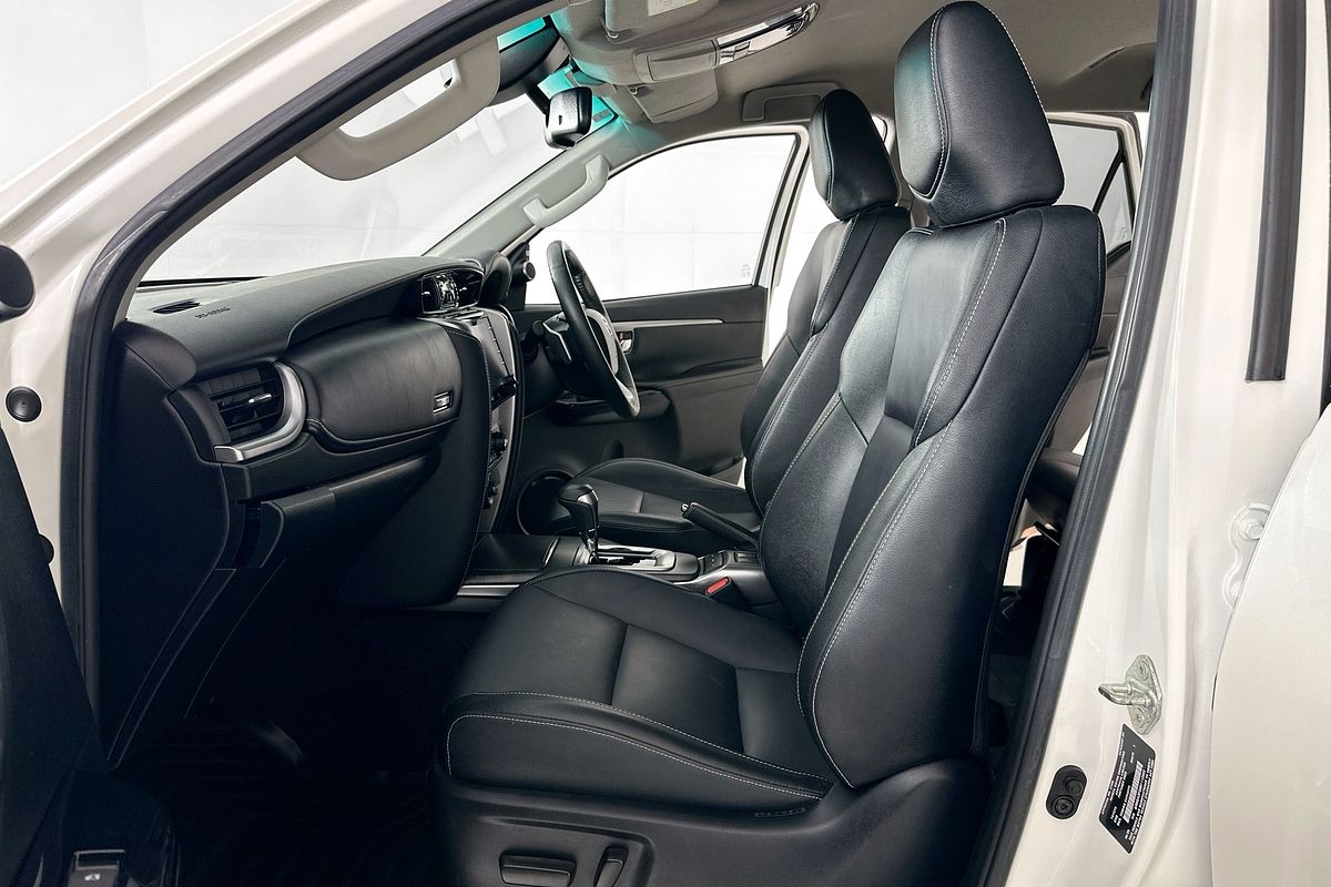 2020 Toyota FORTUNER CRUSADE GUN156R