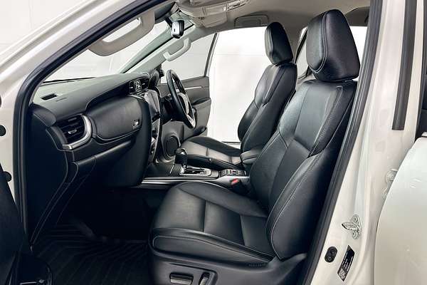 2022 Toyota FORTUNER CRUSADE GUN156R