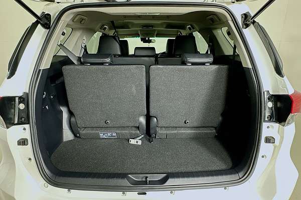 2022 Toyota FORTUNER GXL PREMIUM INTERIOR GUN156R