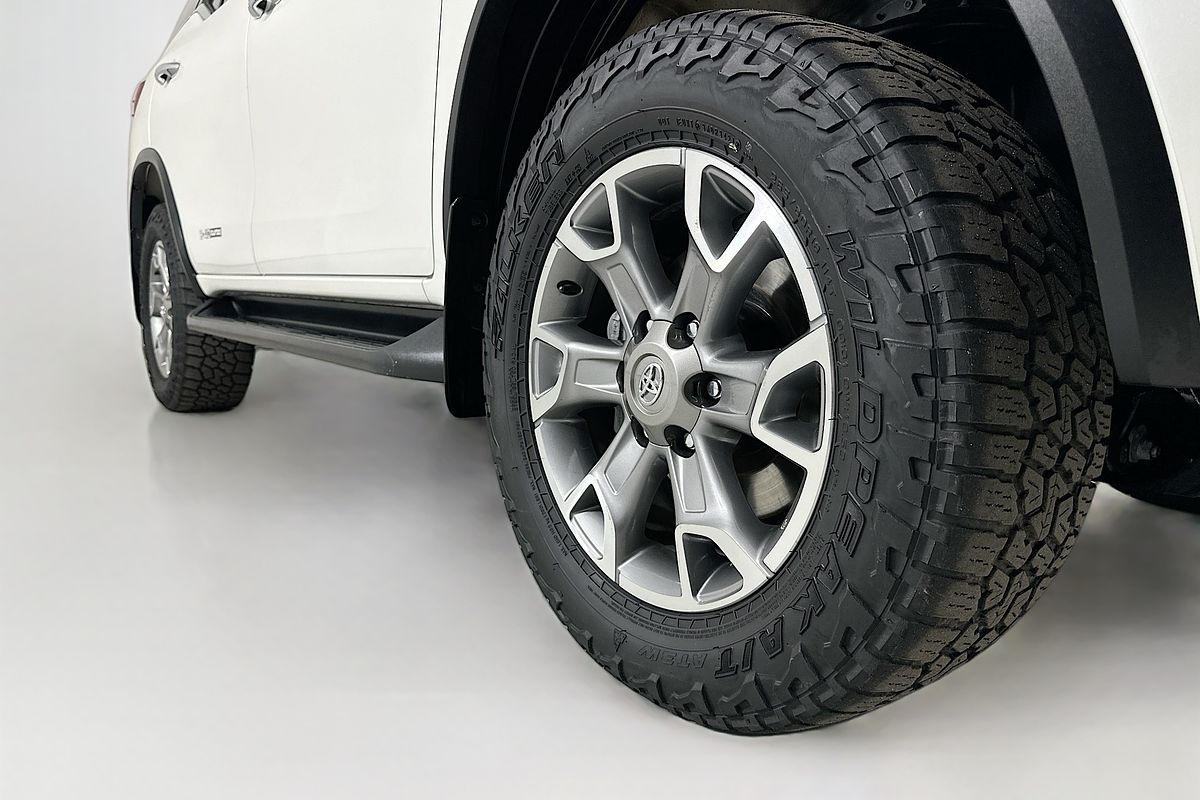 2017 Toyota FORTUNER CRUSADE GUN156R