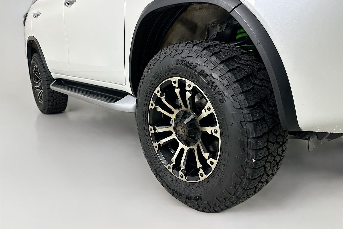 2020 Toyota FORTUNER CRUSADE GUN156R