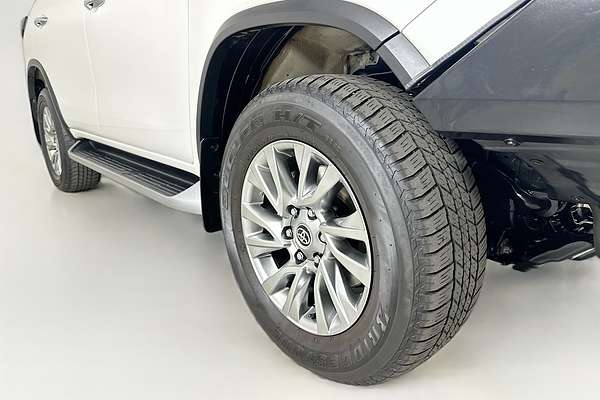 2022 Toyota FORTUNER CRUSADE GUN156R