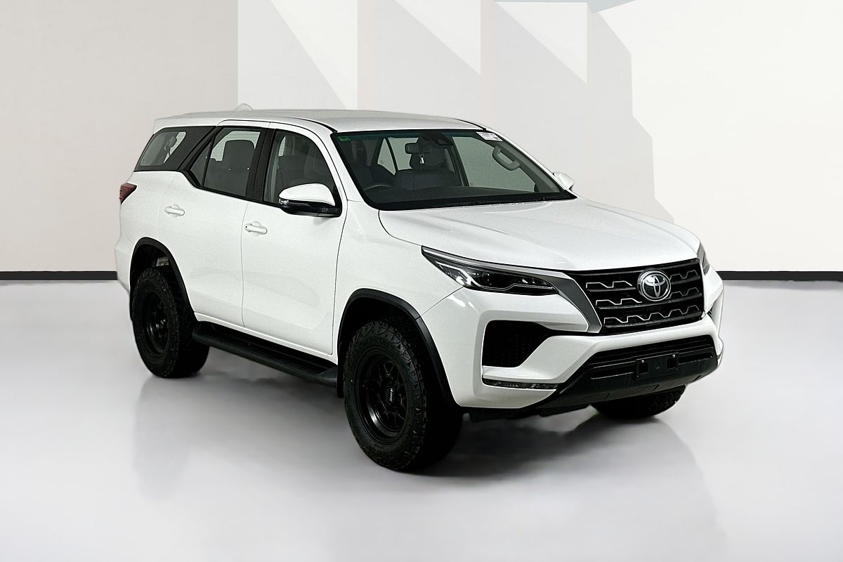 2022 Toyota FORTUNER GX GUN156R