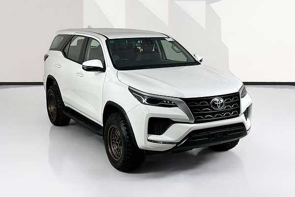 2024 Toyota FORTUNER GX GUN156R