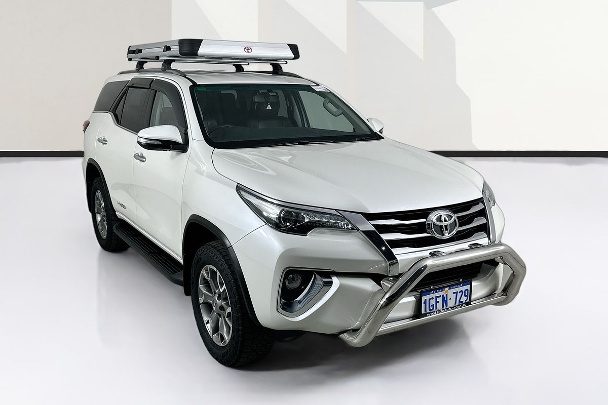 2017 Toyota FORTUNER CRUSADE GUN156R