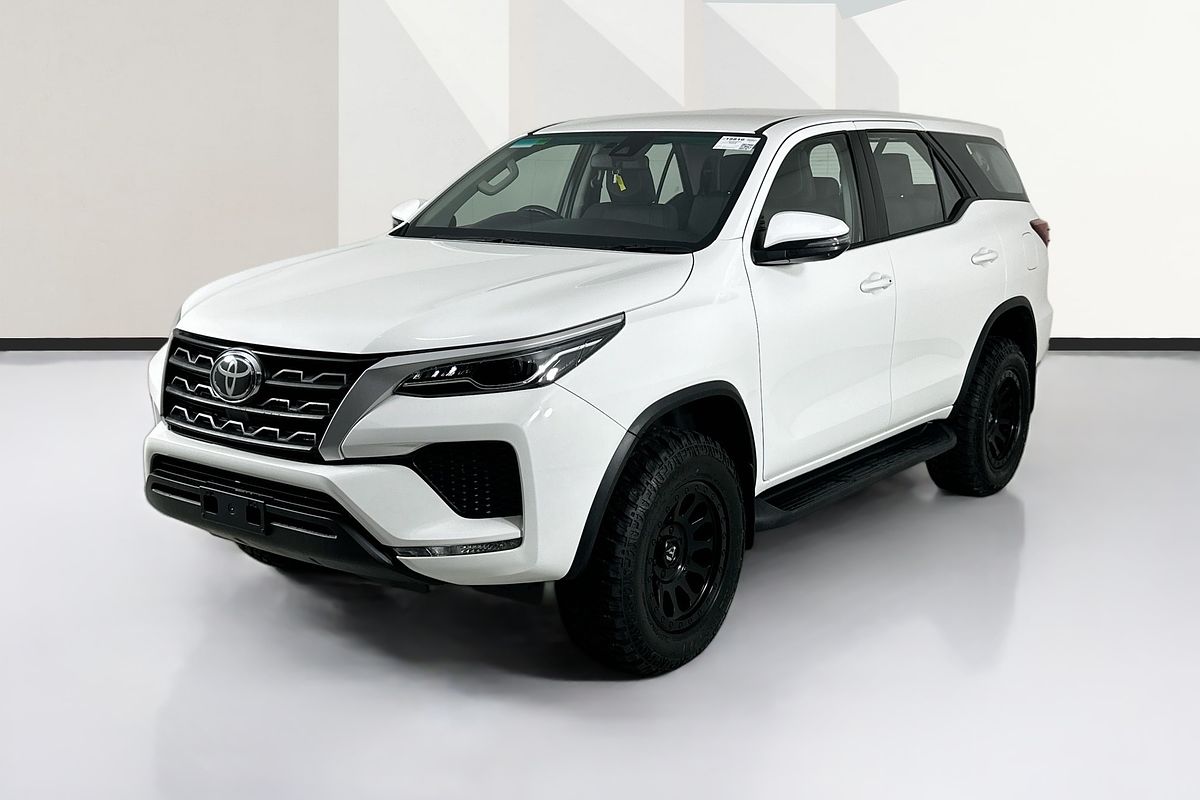 2024 Toyota FORTUNER GX GUN156R