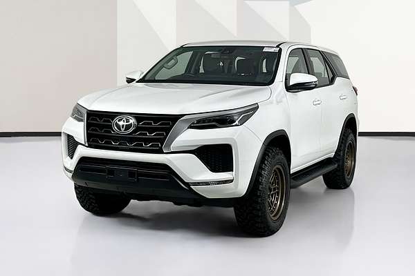 2024 Toyota FORTUNER GX GUN156R