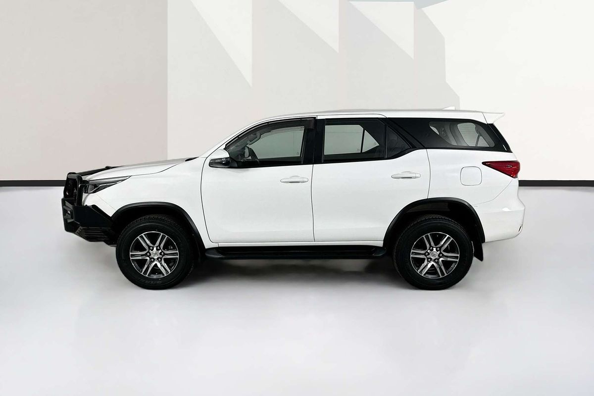 2021 Toyota FORTUNER GX GUN156R