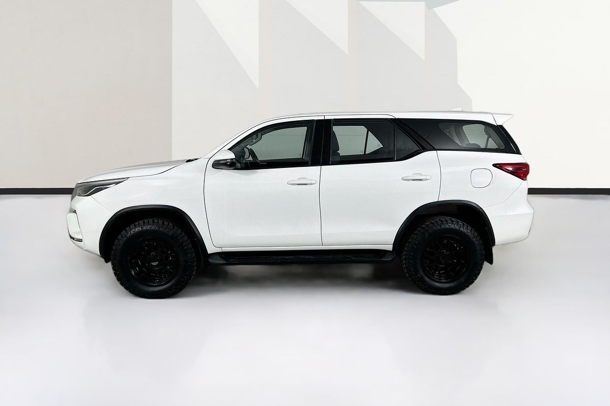 2022 Toyota FORTUNER GX GUN156R