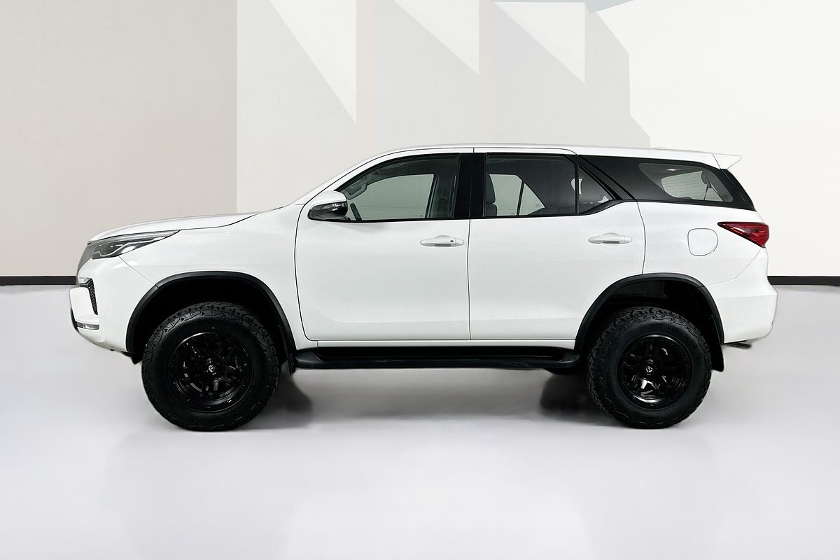 2022 Toyota FORTUNER GX GUN156R