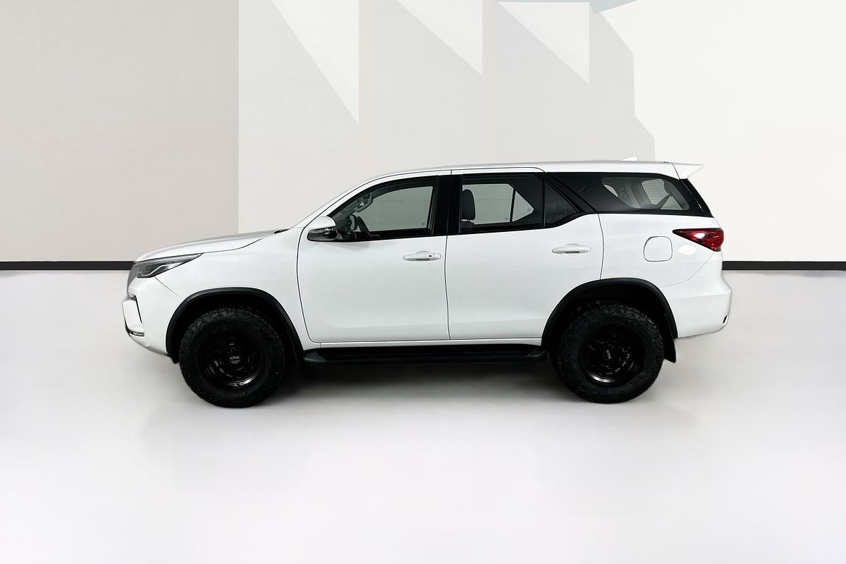 2022 Toyota FORTUNER GX GUN156R