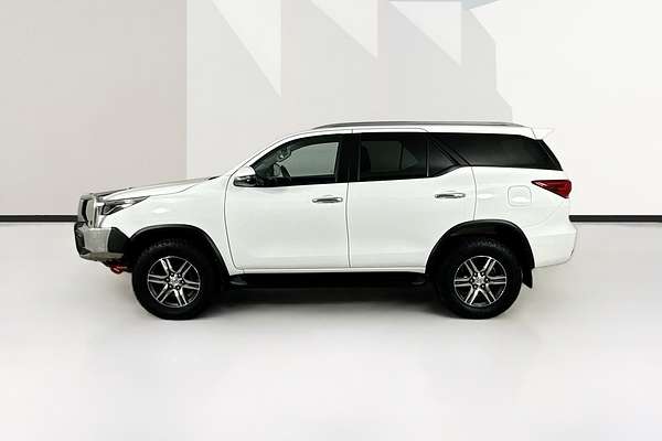 2022 Toyota FORTUNER GXL PREMIUM INTERIOR GUN156R