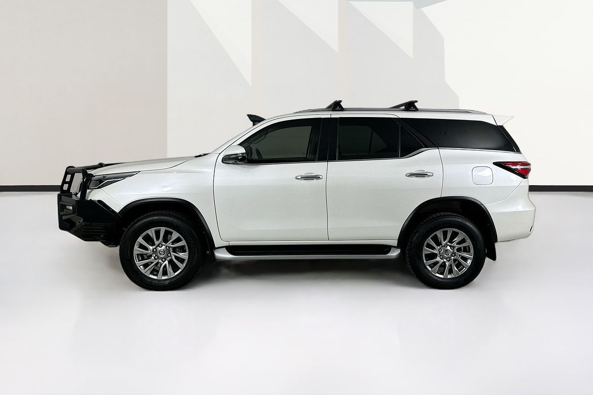2022 Toyota FORTUNER CRUSADE GUN156R