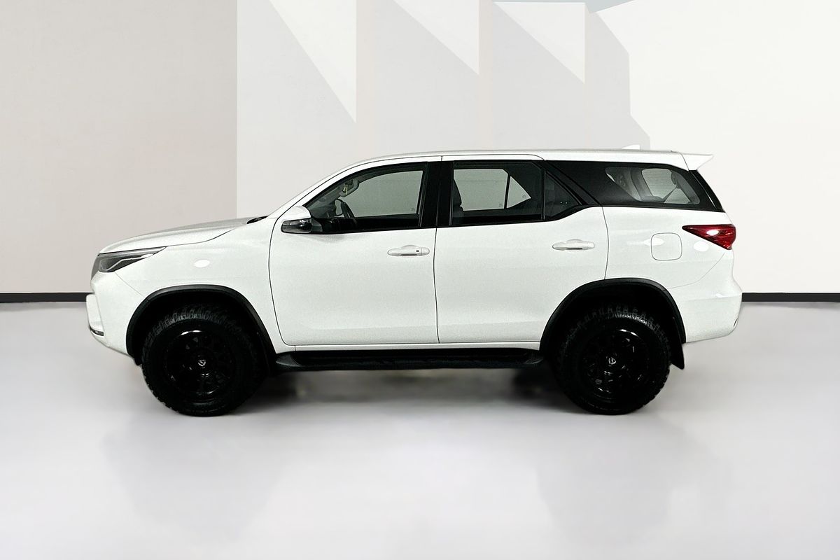 2024 Toyota FORTUNER GX GUN156R