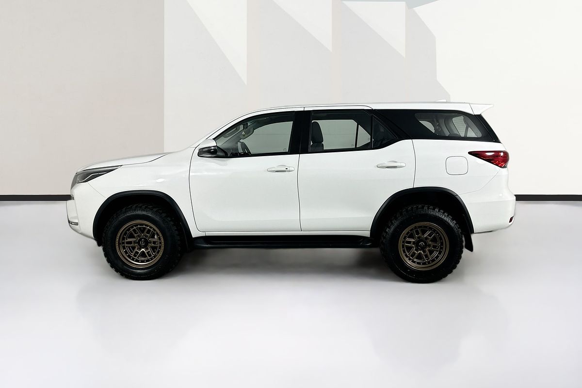 2024 Toyota FORTUNER GX GUN156R